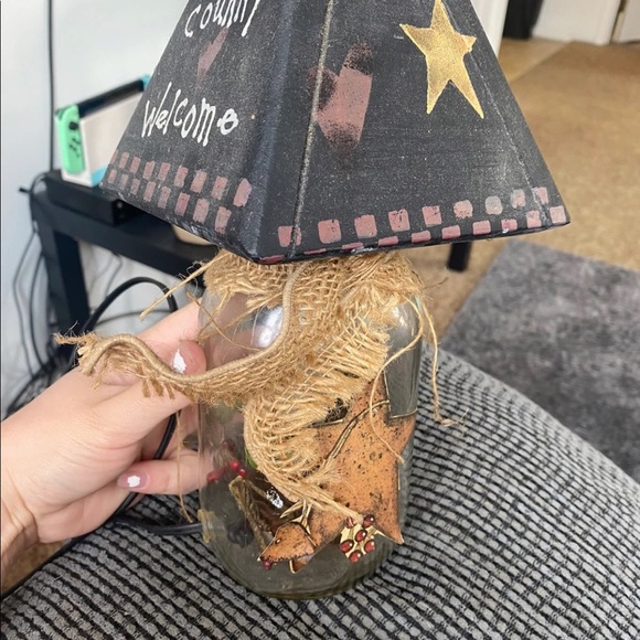 Primitive lamp - Picture 2 of 3